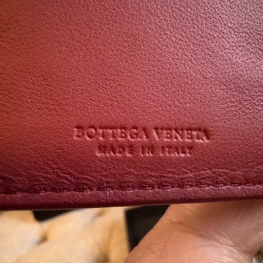♥️SOLD on IG♥️ Bottega Veneta Bicolour Cardholder/wallet*PRICE is FIRM* - Picture 5 of 17